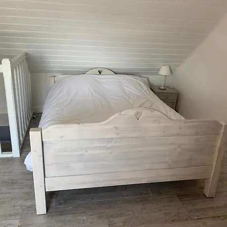 Maison De Pecheur A Locquirec, A 600m *